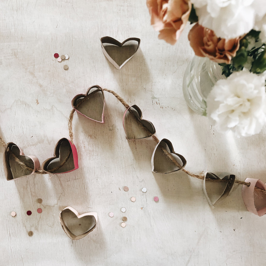 DIY | Easy Valentine's Day Toilet Paper Roll Heart Garland